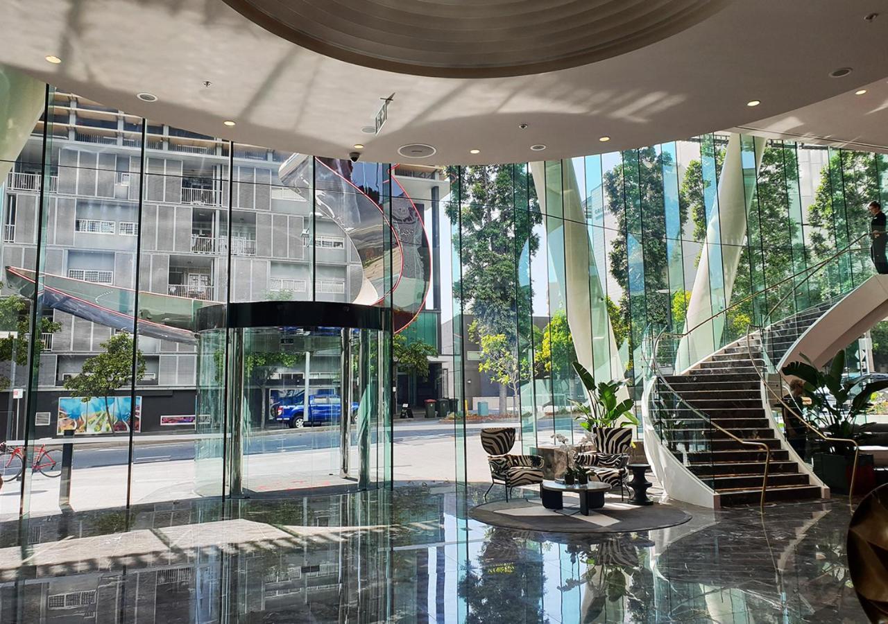 Emporium Hotel South Bank Бризбейн Екстериор снимка The lobby of the hotel